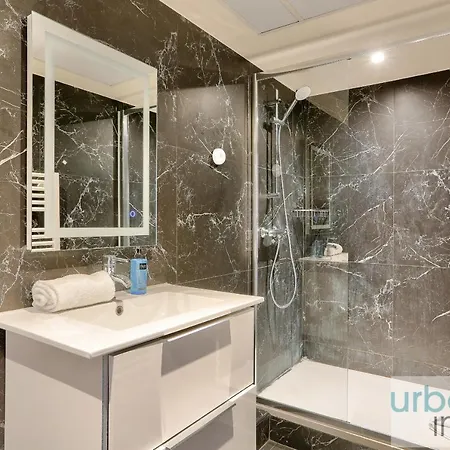 Urban Flat 128 - Art Rock 4bdr Flat Near Champs-elysees Appartamento Parigi