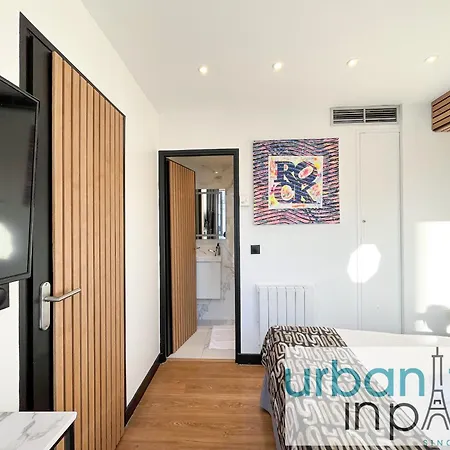 Appartamento Urban Flat 128 - Art Rock 4bdr Flat Near Champs-elysees Parigi