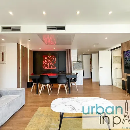 Urban Flat 128 - Art Rock 4bdr Flat Near Champs-elysees Parigi