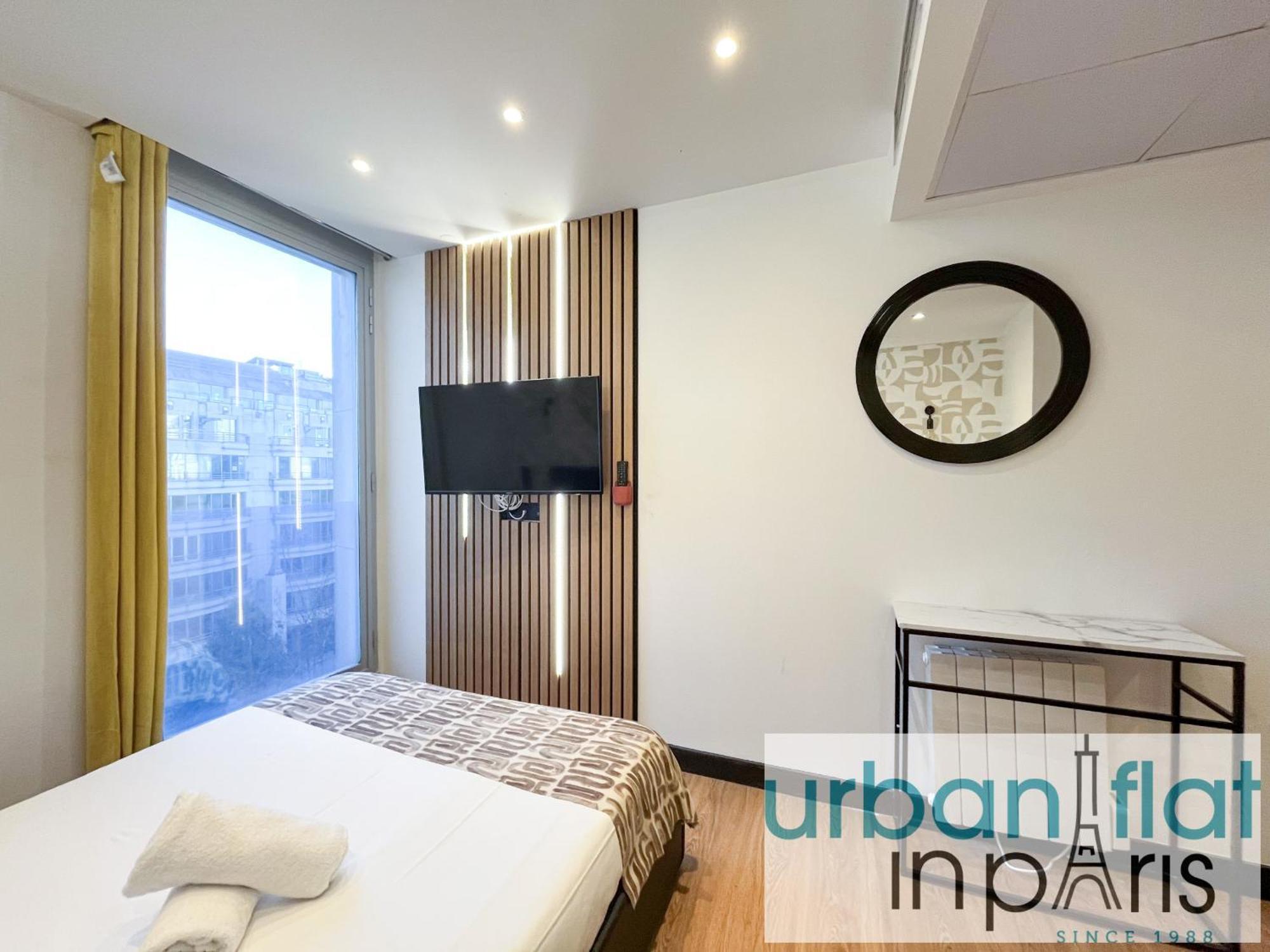 Urban Flat 128 - Art Rock 4bdr Flat Near Champs-elysees *