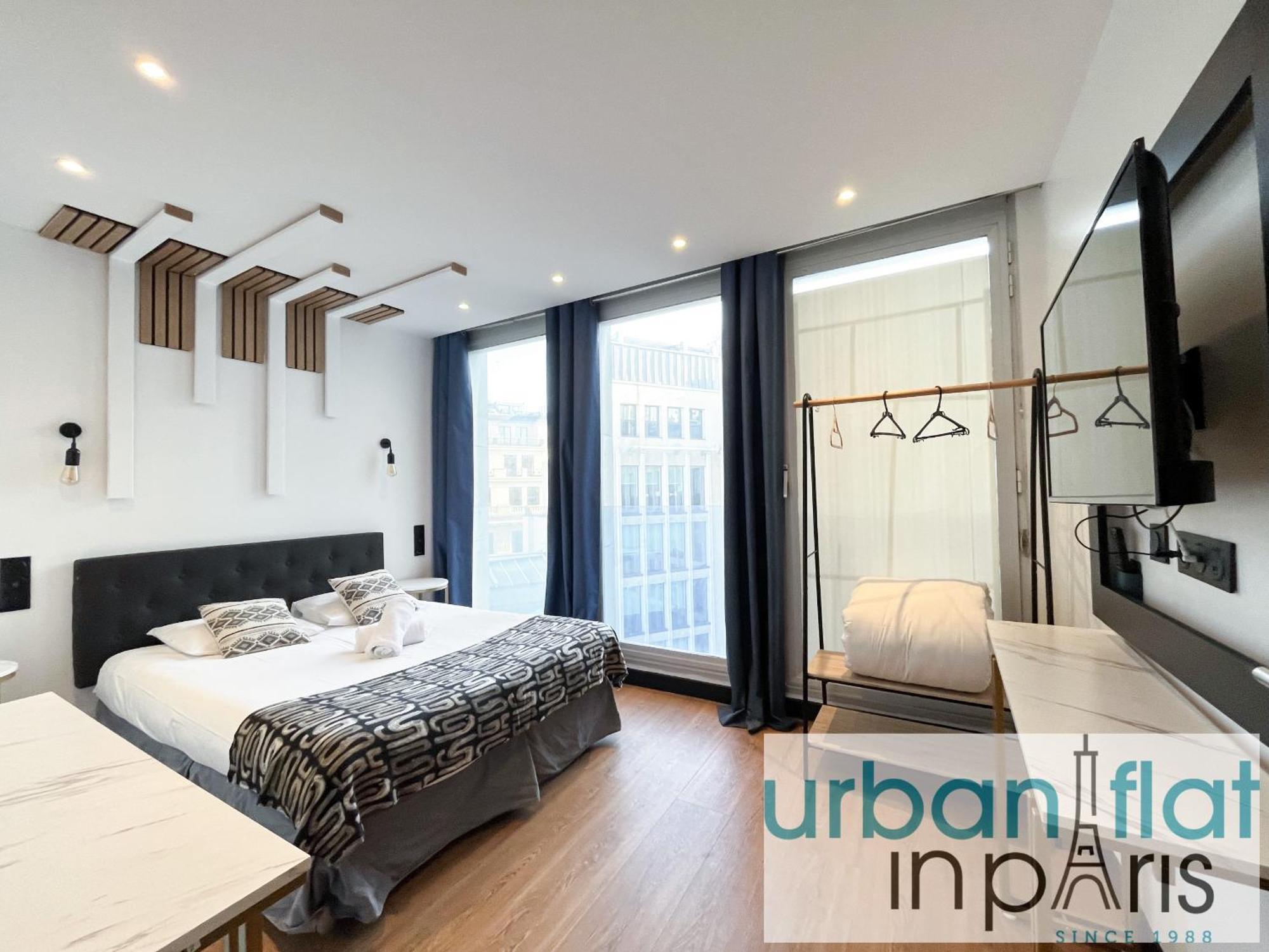 Urban Flat 128 - Art Rock 4bdr Flat Near Champs-elysees